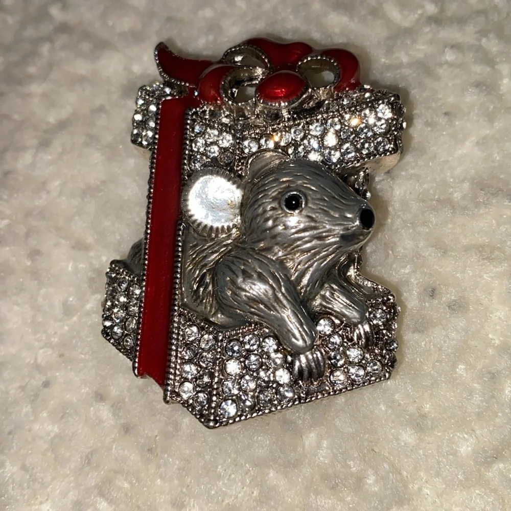 Napier Christmas Mouse Brooch Pin Silver Tone Simulated‎ Crystal *READ